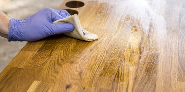 Cómo quitar las manchas blancas de tus muebles