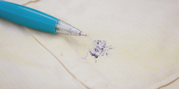 Cómo quitar las manchas de lapicero de tus muebles