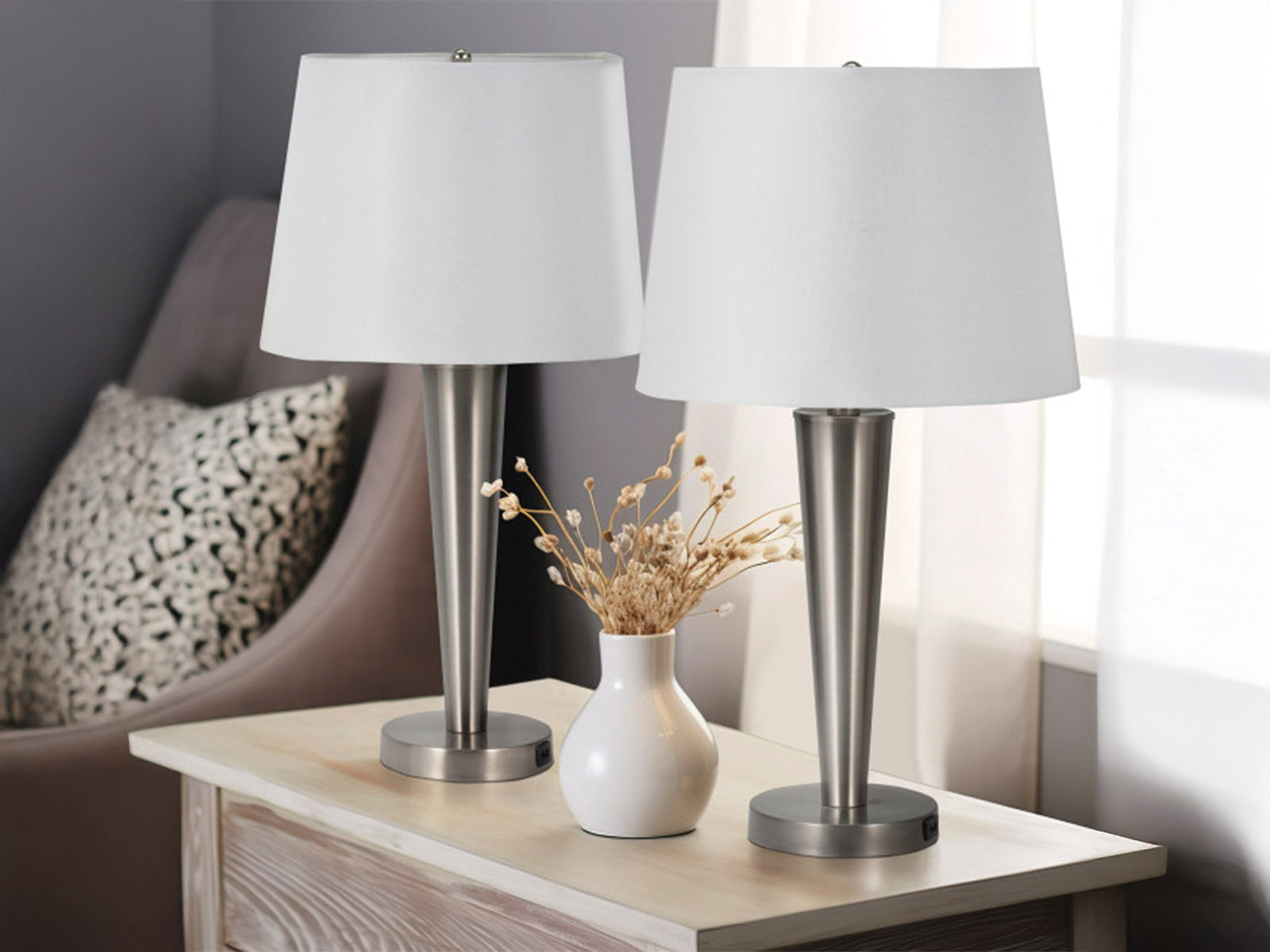 Lampara de Mesa Conica