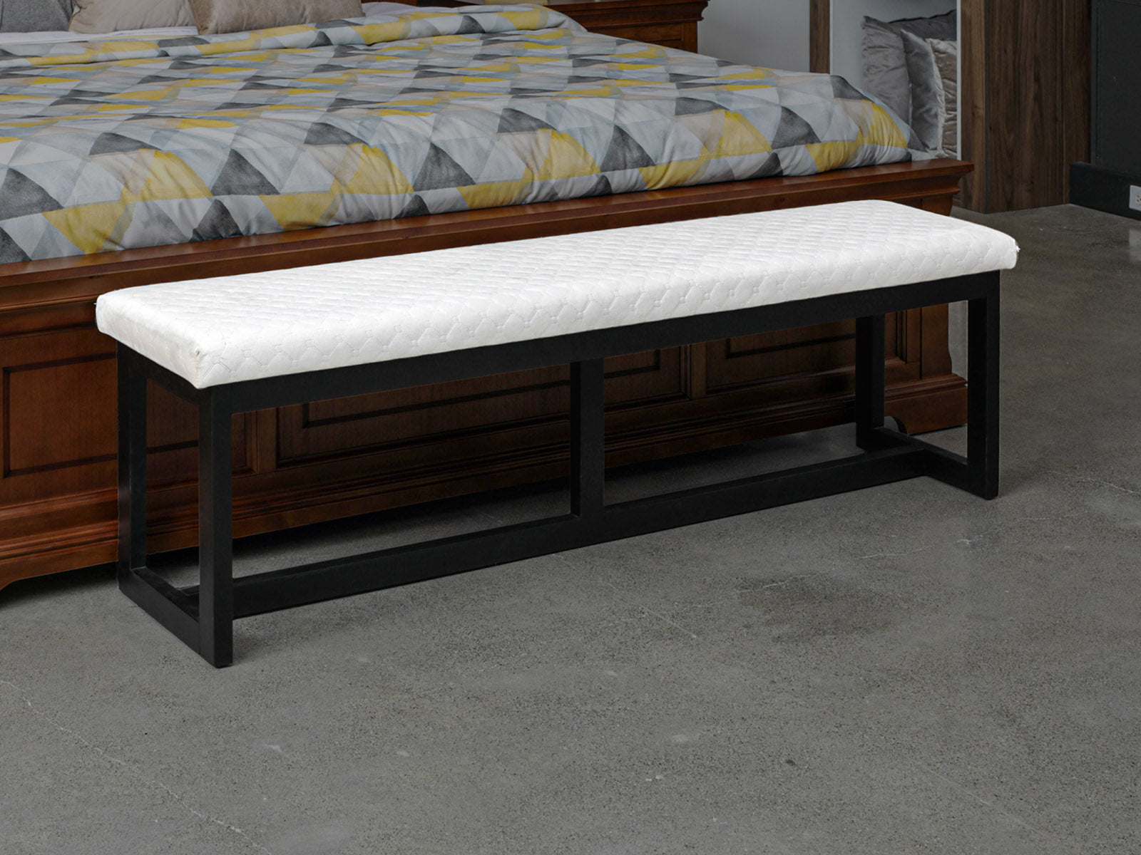 Banco Calabria #Color_FloralWhite"T2200"