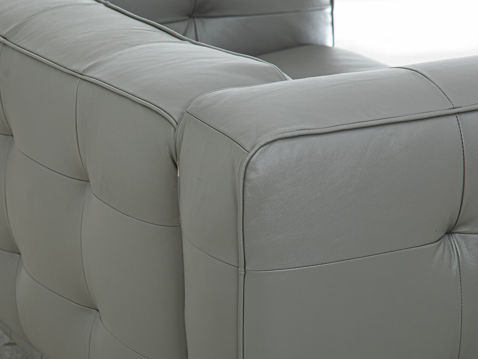 Loveseat Italia