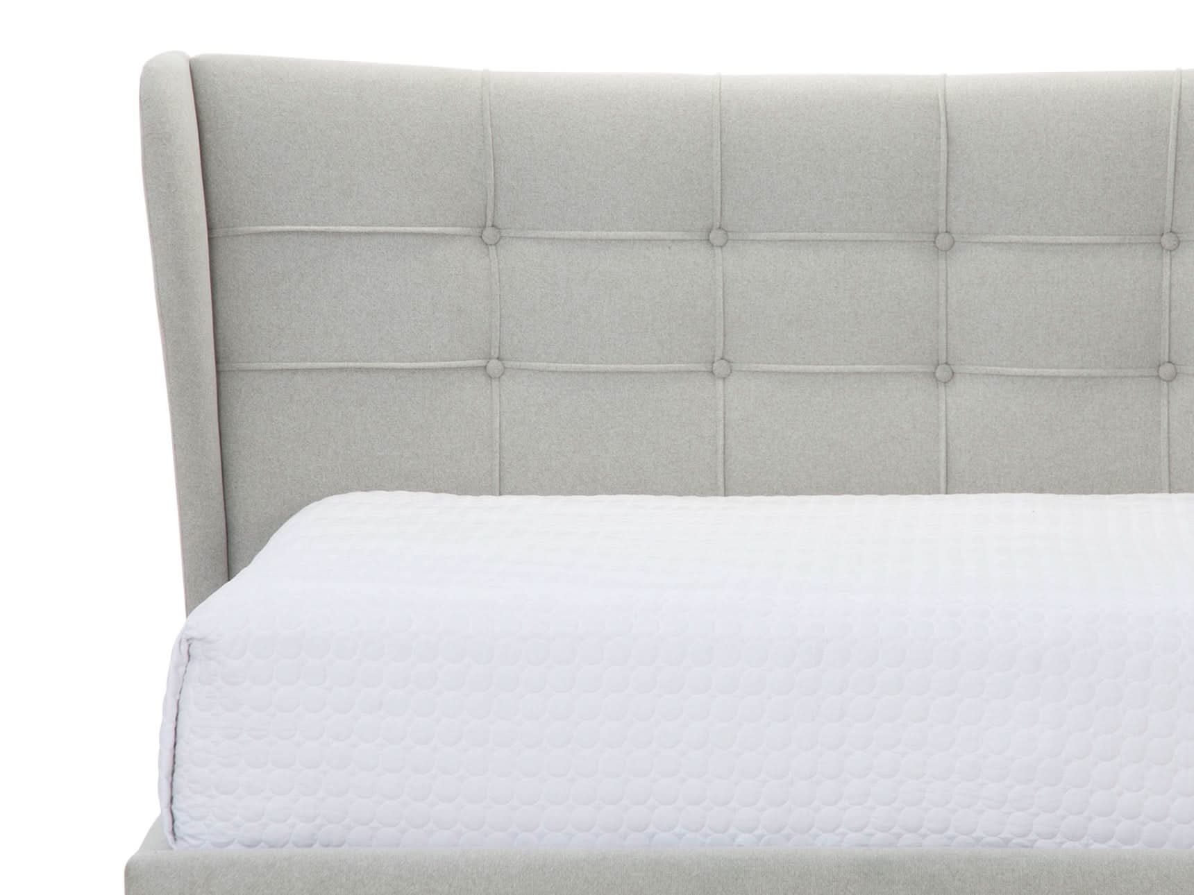 Cama Thompson Patas Metálicas 